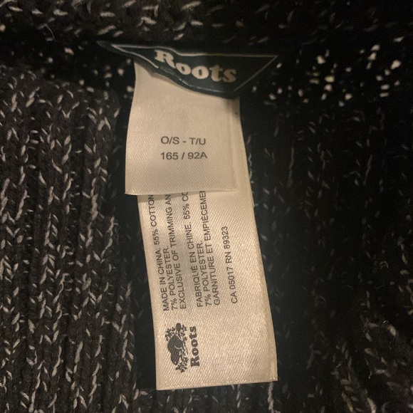 Roots Canada Dark Grey Turtle Neck Knit Poncho Women's One Size - Picture 3 of 5